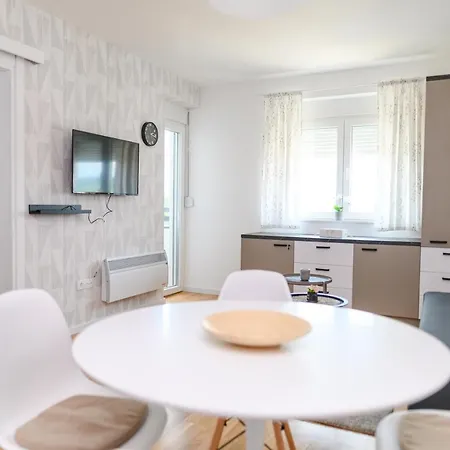 Aqua Lux - Hill - Kod Akva Parka Podina ソコバニャ