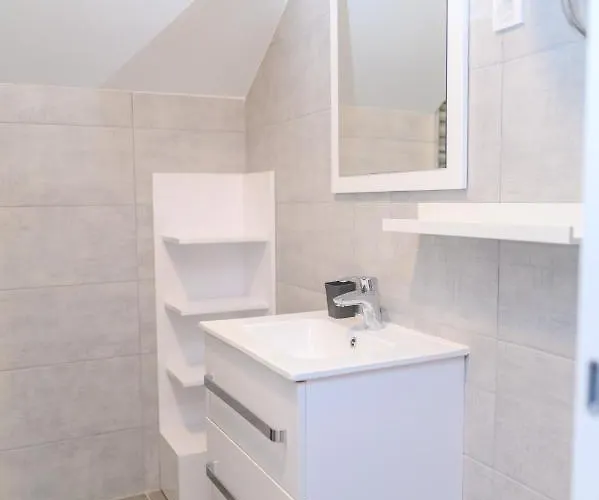 Aqua Lux - Hill - Kod Akva Parka Podina * 索科矿泉村